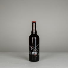 בקבוק בירה מלכה אדמונית