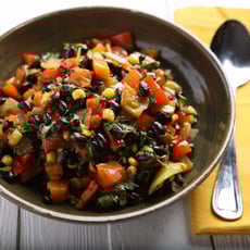 סלט שעועית שחורה מקסיקני   "Succotash"