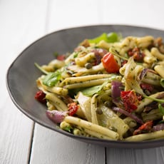 סלט פסטה, שומר צלוי וסלסה ורדה