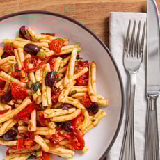 פסטה עגבניות וקלמטה