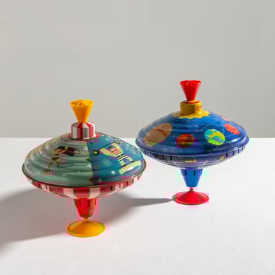 סביבון פח ענק