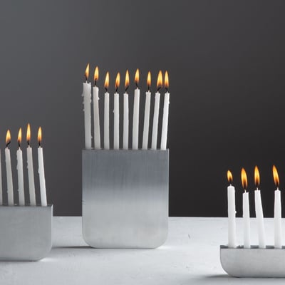 חנוכייה מאלומיניום יצוק L