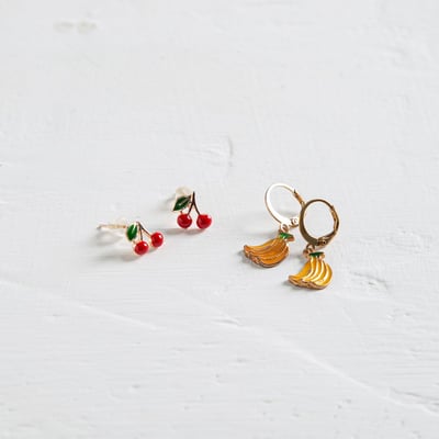 עגילים צבעוניים