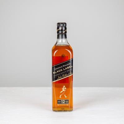 וויסקי ג'וני ווקר בלאק לייבל