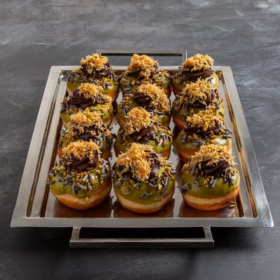 סופגניות פיסטוק דובאי כשרות של MUNIER