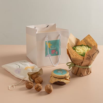 מארז אביב על השולחן